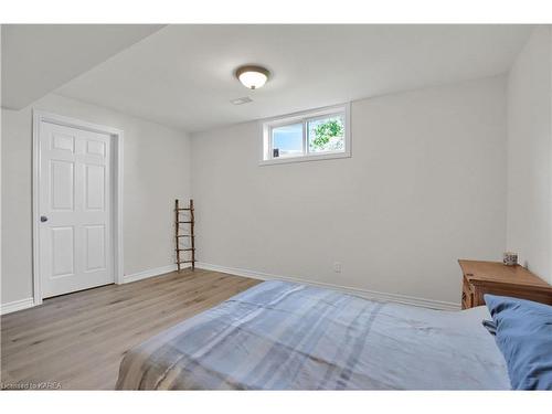 1090 Fawn Court, Kingston, ON - Indoor Photo Showing Bedroom