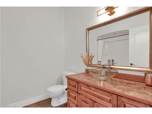 1090 Fawn Court, Kingston, ON - Indoor Photo Showing Bathroom