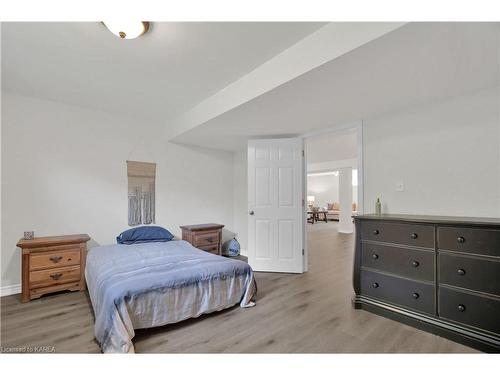 1090 Fawn Court, Kingston, ON - Indoor Photo Showing Bedroom