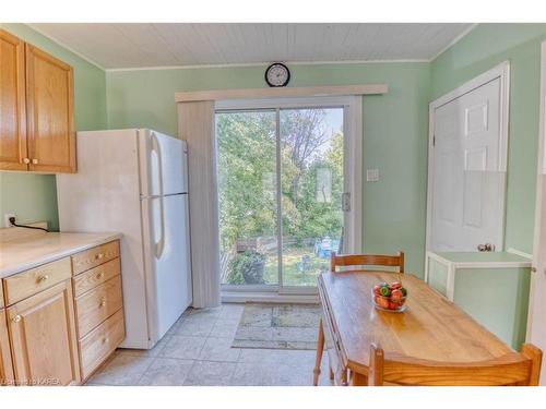 14255 Road 38 Road, Sharbot Lake, ON - Indoor Photo Showing Dining Room