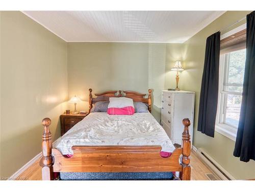 14255 Road 38 Road, Sharbot Lake, ON - Indoor Photo Showing Bedroom