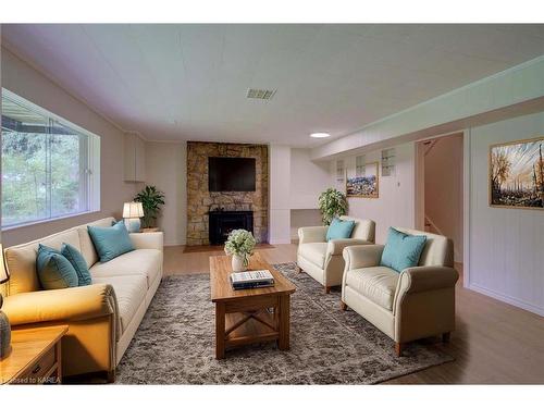 355 Elizabeth Drive, Gananoque, ON - Indoor Photo Showing Living Room With Fireplace