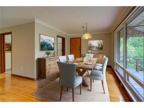 355 Elizabeth Drive, Gananoque, ON - Indoor Photo Showing Dining Room