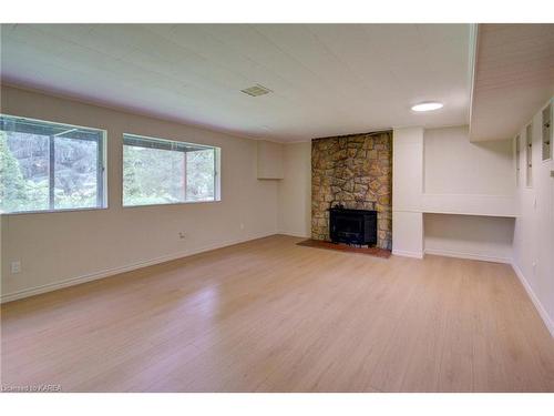 355 Elizabeth Drive, Gananoque, ON - Indoor With Fireplace