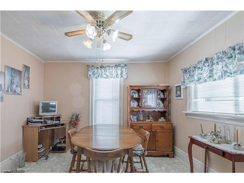 13 Garden Street, Lansdowne, ON - Indoor Photo Showing Dining Room