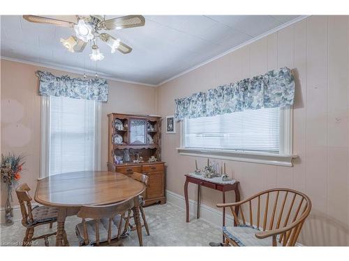 13 Garden Street, Lansdowne, ON - Indoor Photo Showing Dining Room