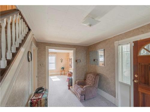 13 Garden Street, Lansdowne, ON - Indoor Photo Showing Other Room