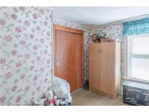 13 Garden Street, Lansdowne, ON - Indoor Photo Showing Bedroom