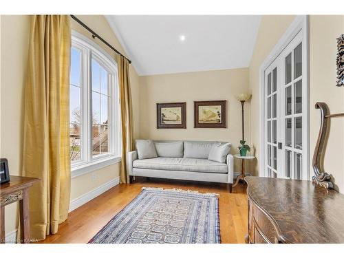 1137 Trailhead Place, Kingston, ON - Indoor Photo Showing Living Room