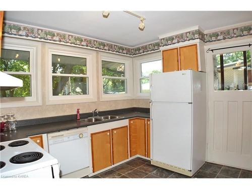 124 County Rd 8, Greater Napanee, ON - Indoor Photo Showing Kitchen With Double Sink