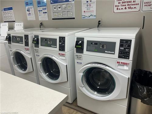 304-2 Mowat Avenue, Kingston, ON - Indoor Photo Showing Laundry Room