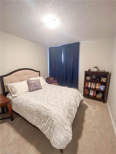 1122 Horizon Drive, Kingston, ON - Indoor Photo Showing Bedroom