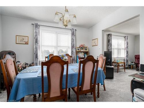 5810 County Rd 9, Napanee, ON - Indoor Photo Showing Dining Room