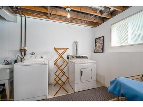 5810 County Rd 9, Napanee, ON - Indoor Photo Showing Laundry Room