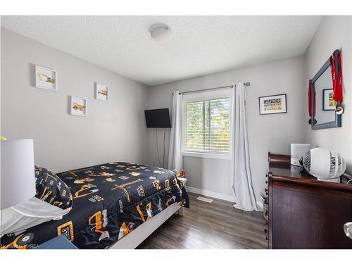 3238 Highway 15, Kingston, ON - Indoor Photo Showing Bedroom