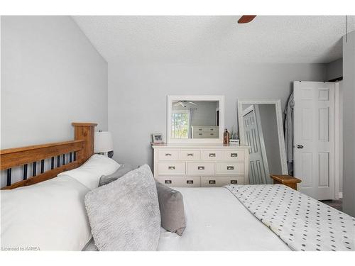 3238 Highway 15, Kingston, ON - Indoor Photo Showing Bedroom