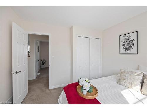 476 Fieldstone Drive, Kingston, ON - Indoor Photo Showing Bedroom