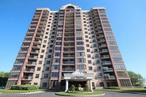 102-1000 King Street W, Kingston, ON - Outdoor With Facade