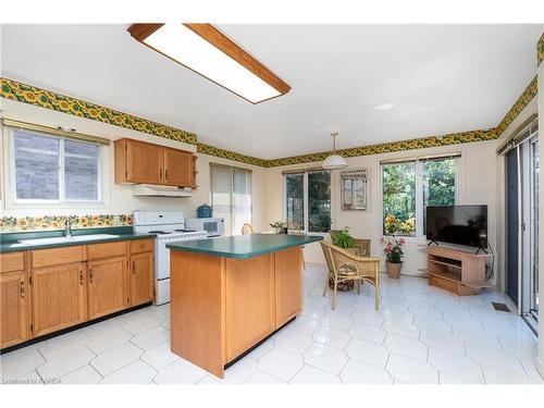 963 Auden Park Drive, Kingston, ON - Indoor Photo Showing Kitchen