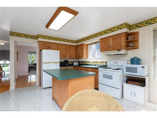 963 Auden Park Drive, Kingston, ON - Indoor Photo Showing Kitchen