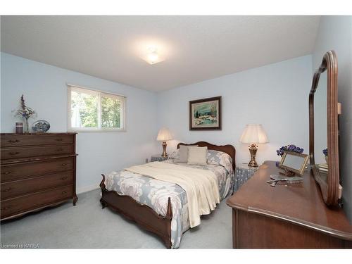 963 Auden Park Drive, Kingston, ON - Indoor Photo Showing Bedroom