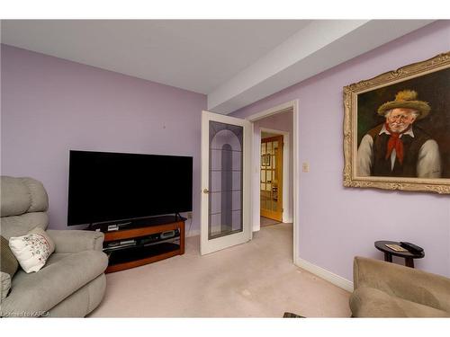 963 Auden Park Drive, Kingston, ON - Indoor Photo Showing Living Room