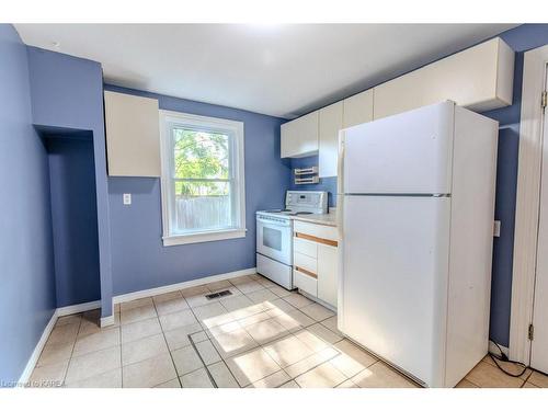 76-78 North Street, Kingston, ON - Indoor Photo Showing Kitchen