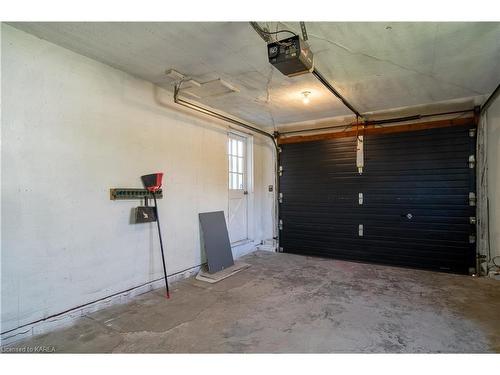 282 Welborne Avenue, Kingston, ON - Indoor Photo Showing Garage