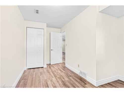 1470 Montreal Street, Kingston, ON - Indoor Photo Showing Other Room