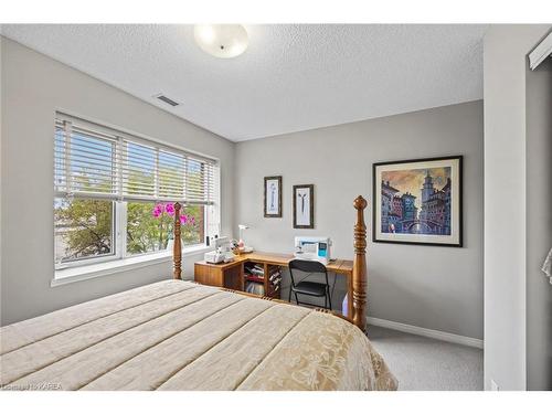 207-130 Wright Crescent, Kingston, ON - Indoor Photo Showing Bedroom