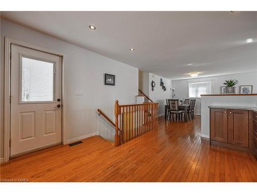 950 Lombardy Street, Kingston, ON - Indoor Photo Showing Other Room