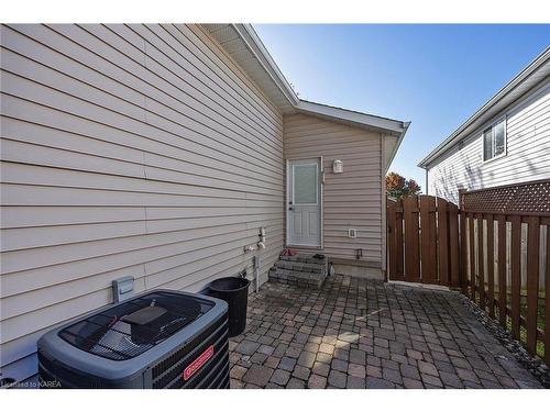 950 Lombardy Street, Kingston, ON - Outdoor With Exterior