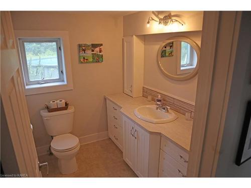 3281 Switzerville Road, Napanee, ON - Indoor Photo Showing Bathroom