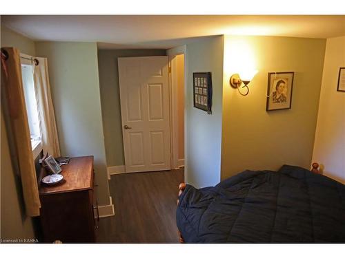 3281 Switzerville Road, Napanee, ON - Indoor Photo Showing Bedroom