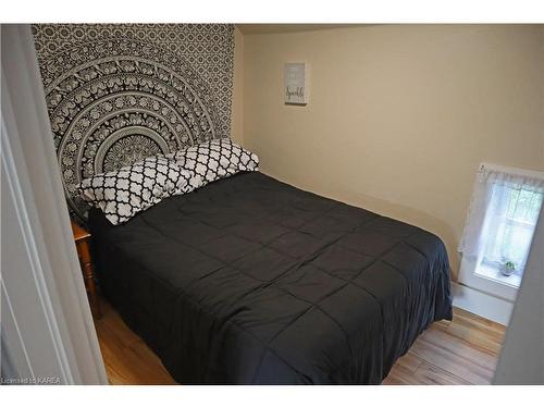 3281 Switzerville Road, Napanee, ON - Indoor Photo Showing Bedroom