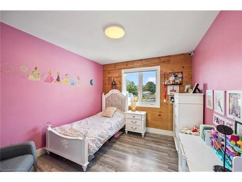 1439 Mildred Street, Kingston, ON - Indoor Photo Showing Bedroom