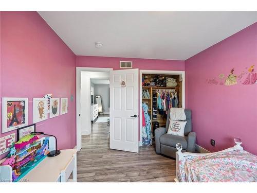 1439 Mildred Street, Kingston, ON - Indoor Photo Showing Bedroom