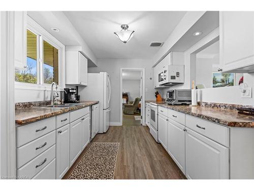 419 Shane Street, Odessa, ON - Indoor Photo Showing Kitchen