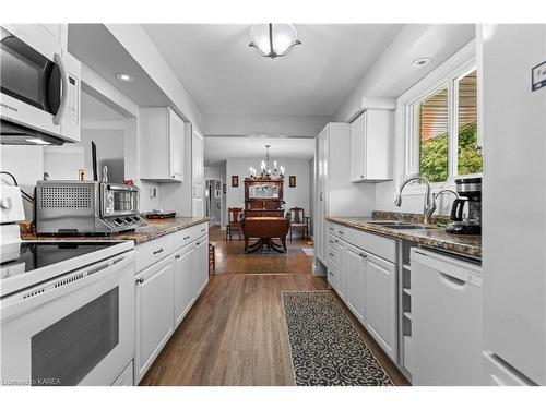 419 Shane Street, Odessa, ON - Indoor Photo Showing Kitchen