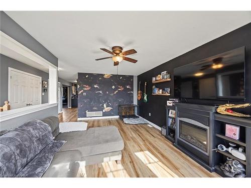 57 Kanvers Way, Napanee, ON - Indoor Photo Showing Living Room With Fireplace