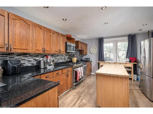 293 Dundas Street W, Napanee, ON - Indoor Photo Showing Kitchen