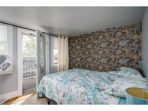 293 Dundas Street W, Napanee, ON - Indoor Photo Showing Bedroom