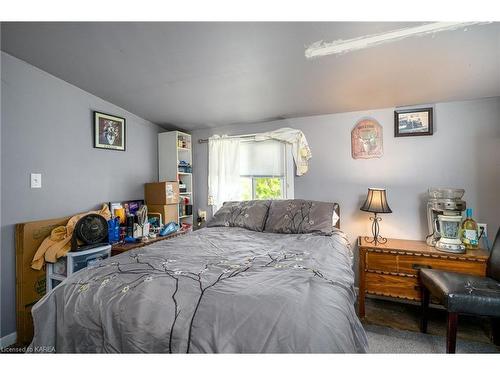 293 Dundas Street W, Napanee, ON - Indoor Photo Showing Bedroom