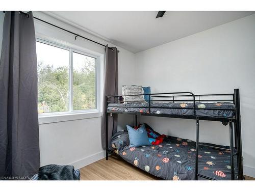 859 Gunter Settlement Road, Quinte West, ON - Indoor Photo Showing Bedroom