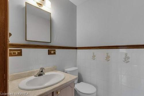 167 Sherman Street, Kingston, ON - Indoor Photo Showing Bathroom