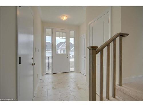 12 Oakmont Drive, Bath, ON - Indoor Photo Showing Other Room