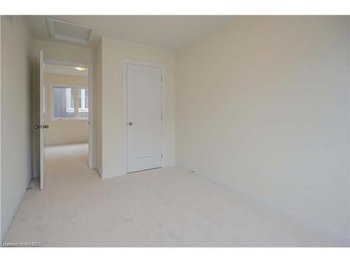 12 Oakmont Drive, Bath, ON - Indoor Photo Showing Other Room