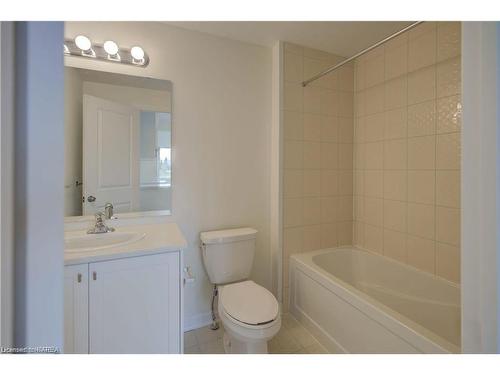 12 Oakmont Drive, Bath, ON - Indoor Photo Showing Bathroom