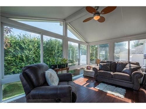 155 Elmwood Drive, Gananoque, ON - Indoor Photo Showing Living Room