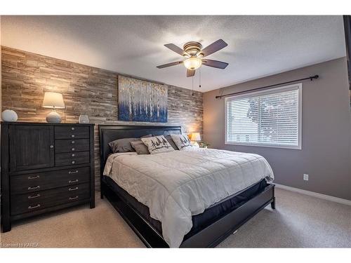 155 Elmwood Drive, Gananoque, ON - Indoor Photo Showing Bedroom